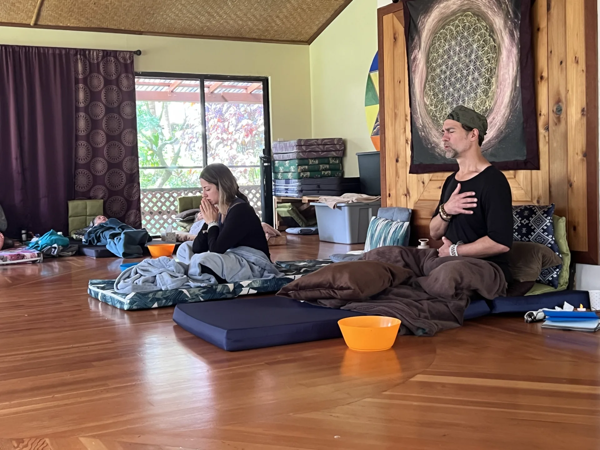 Guests resting and integrating inside the Coco Wasi sanctuary